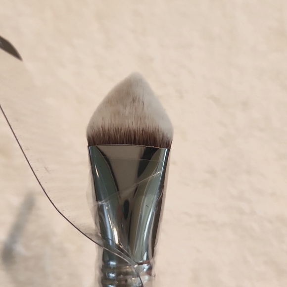 SIGMA 4DHD KABUKI FOUNDATION BRUSH NWOT - Picture 3 of 4
